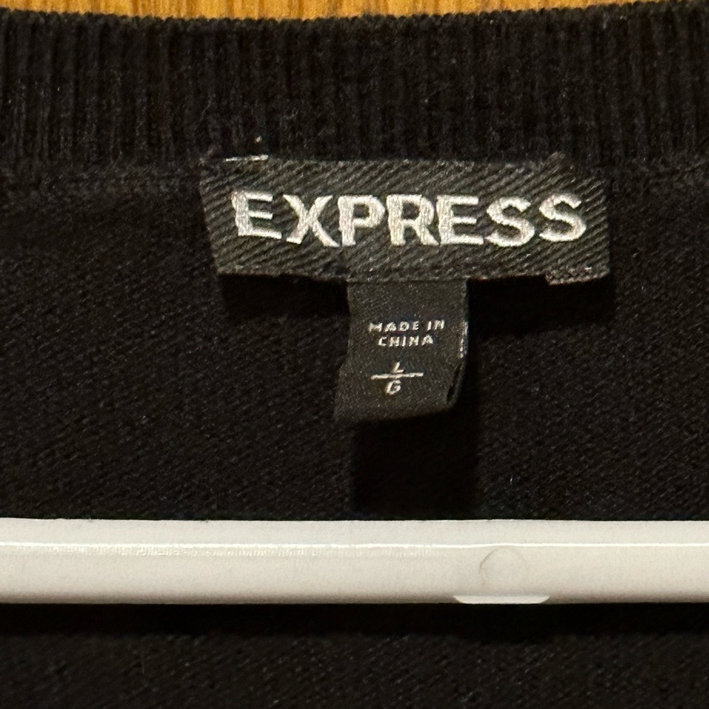 Express Sweater - Picture 2 of 3